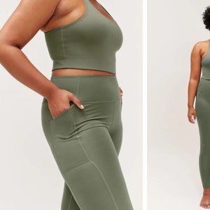 NWT girlfriend collective pocket legging in Thyme